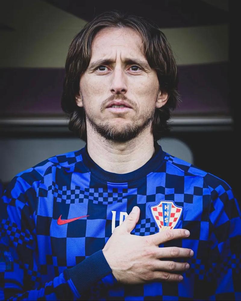 西媒：塞尔维亚前球员米洛耶维奇因涉嫌贩毒、非法贩枪等罪名被捕