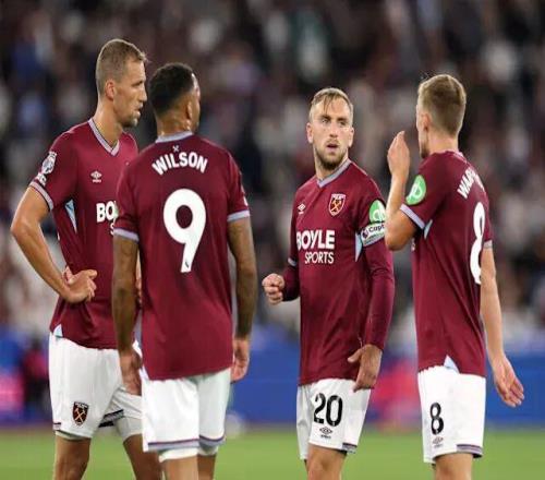 火药味！莫兰特用手狂指克莱面部，克莱怒火中烧一把甩开